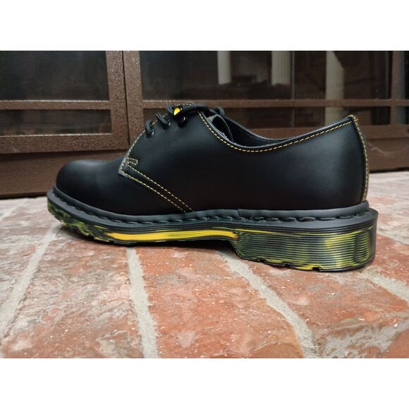 New Dr. Martens Shoes Womens Size 8 Black Lowtop AirWair Bouncing Marbled Sole - Picture 5 of 8